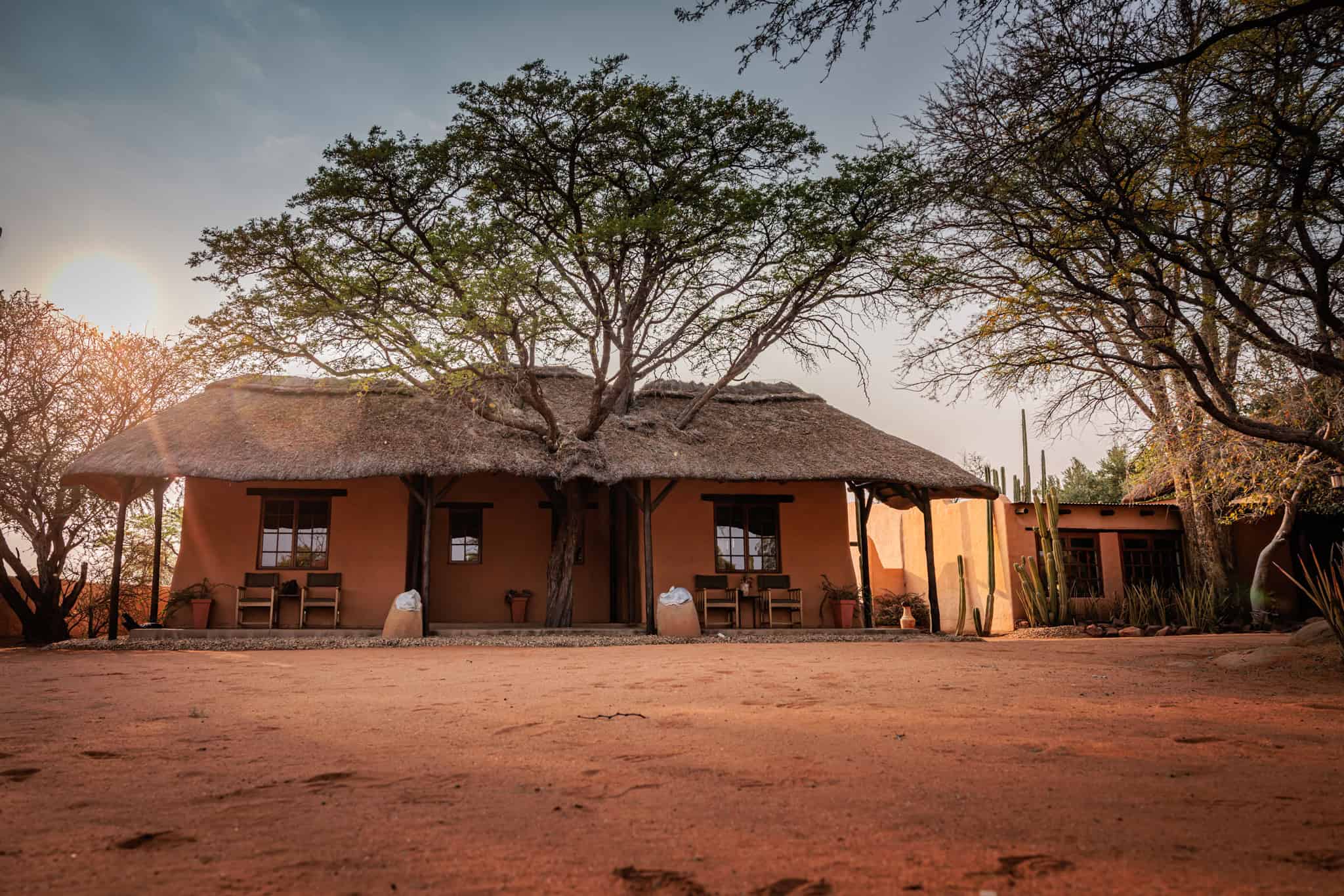 Lodge - Eningu Kalahari Lodge